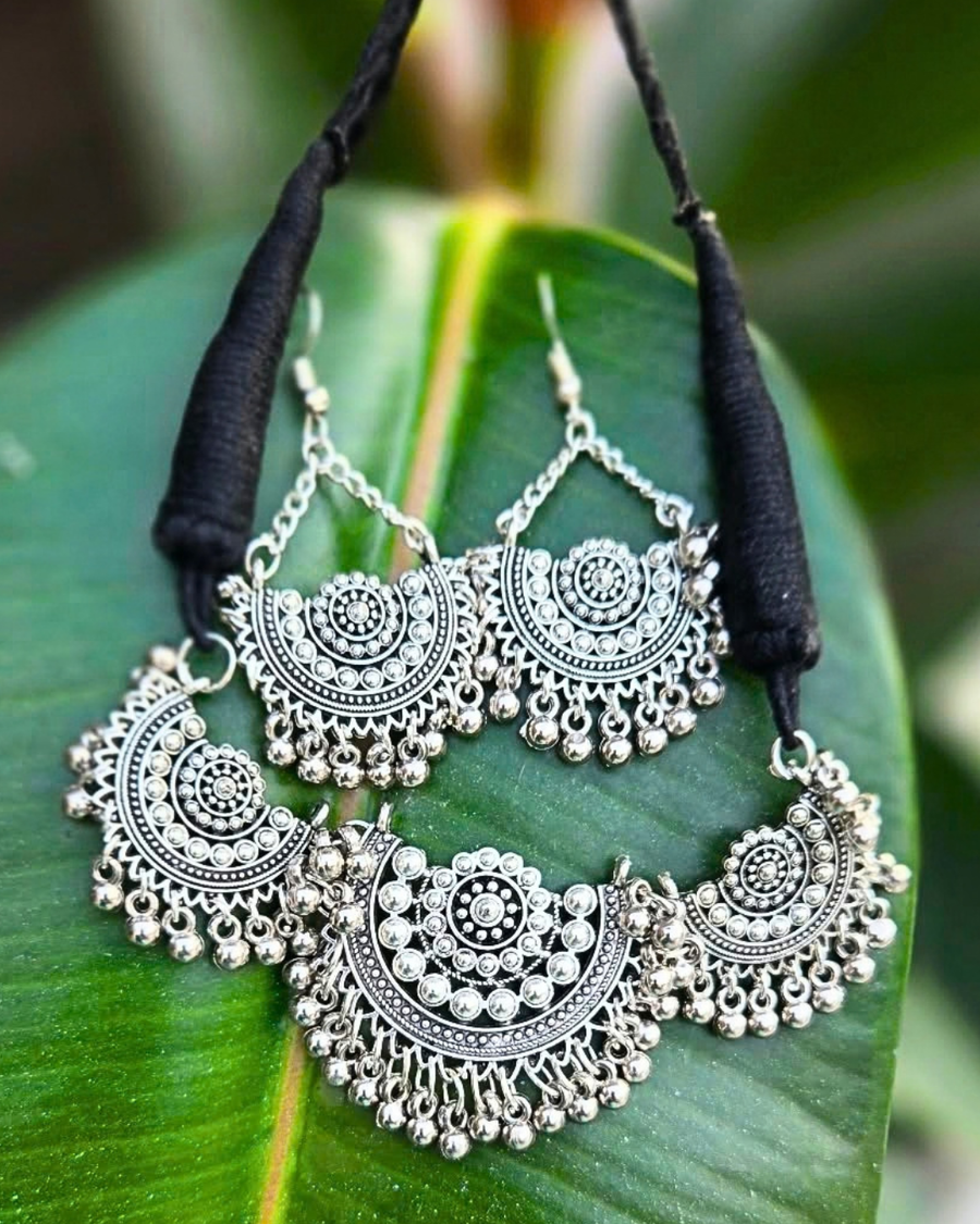 Nazakat silver necklace set