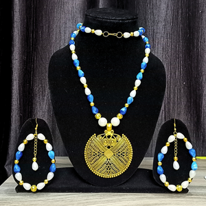 White & blue drop shape pendant set