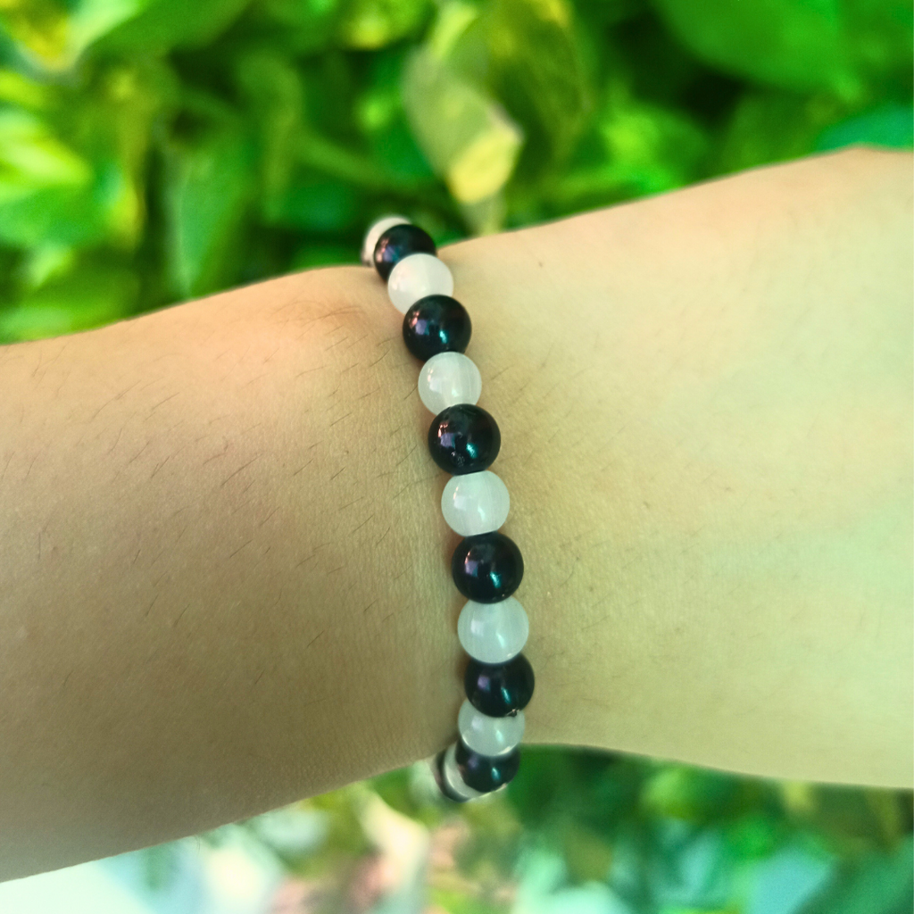 black n white small beads bracelet deepjayhandcrafts