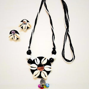 Black n white cowrie neckpiece