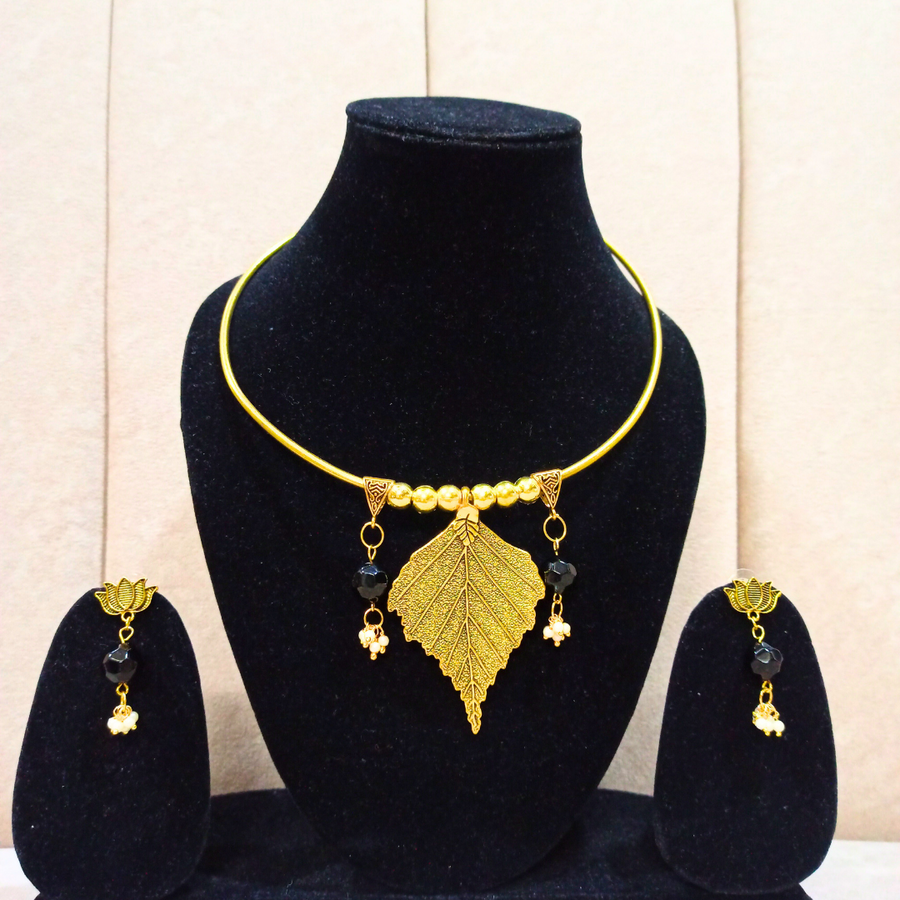 LEAF PENDANT HASULI